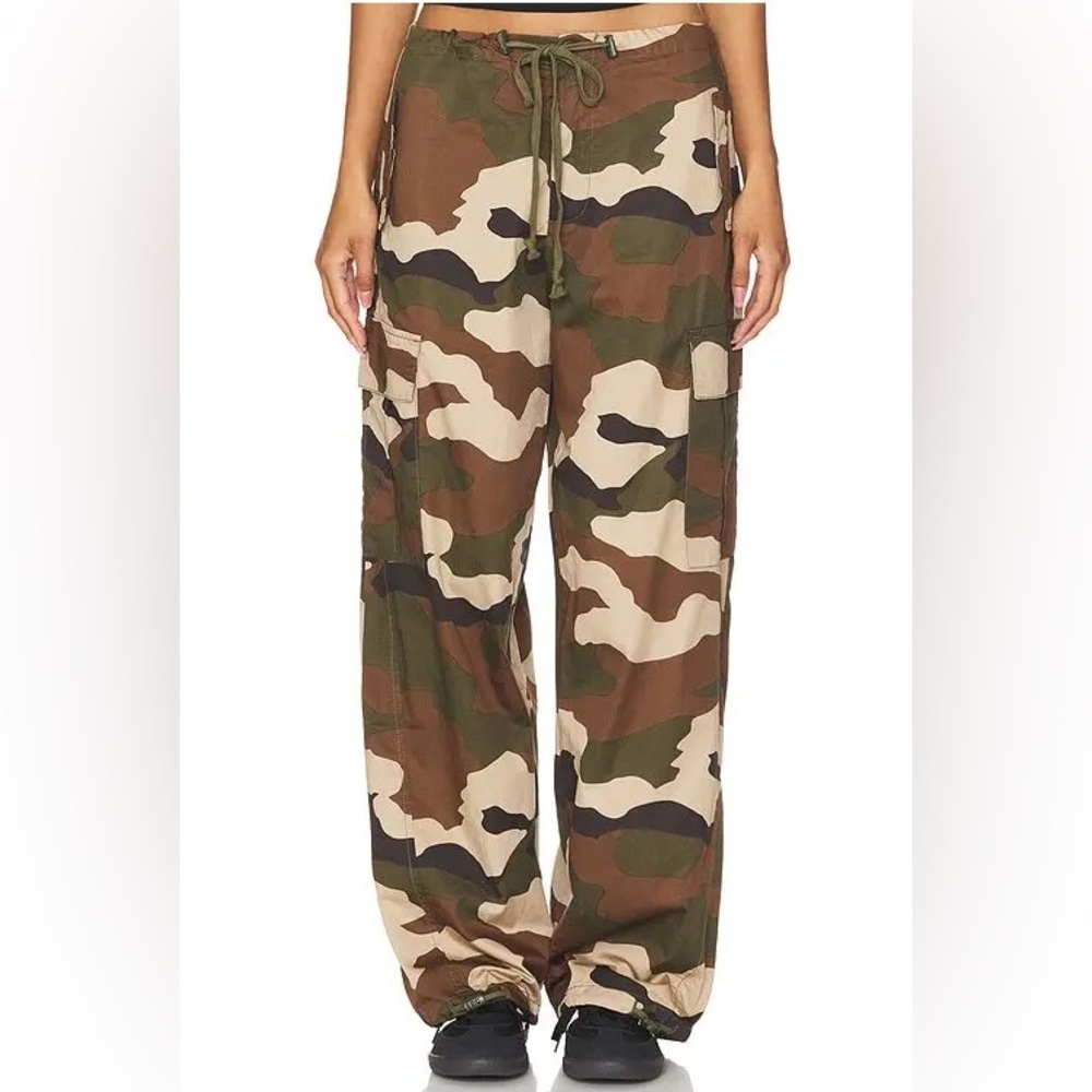 Good American Parachute Pant in Fatigue Green Amo01 Size Large